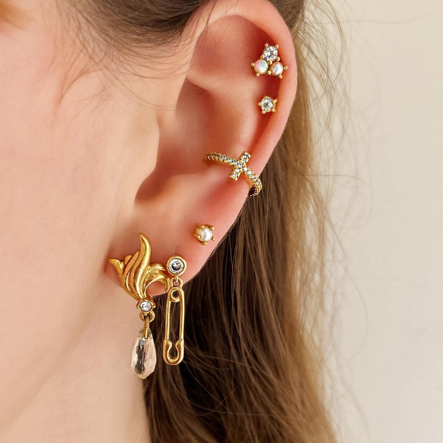 Bhumi Golden Trillium Elegant Ear Cuffs – GIVA Jewellery