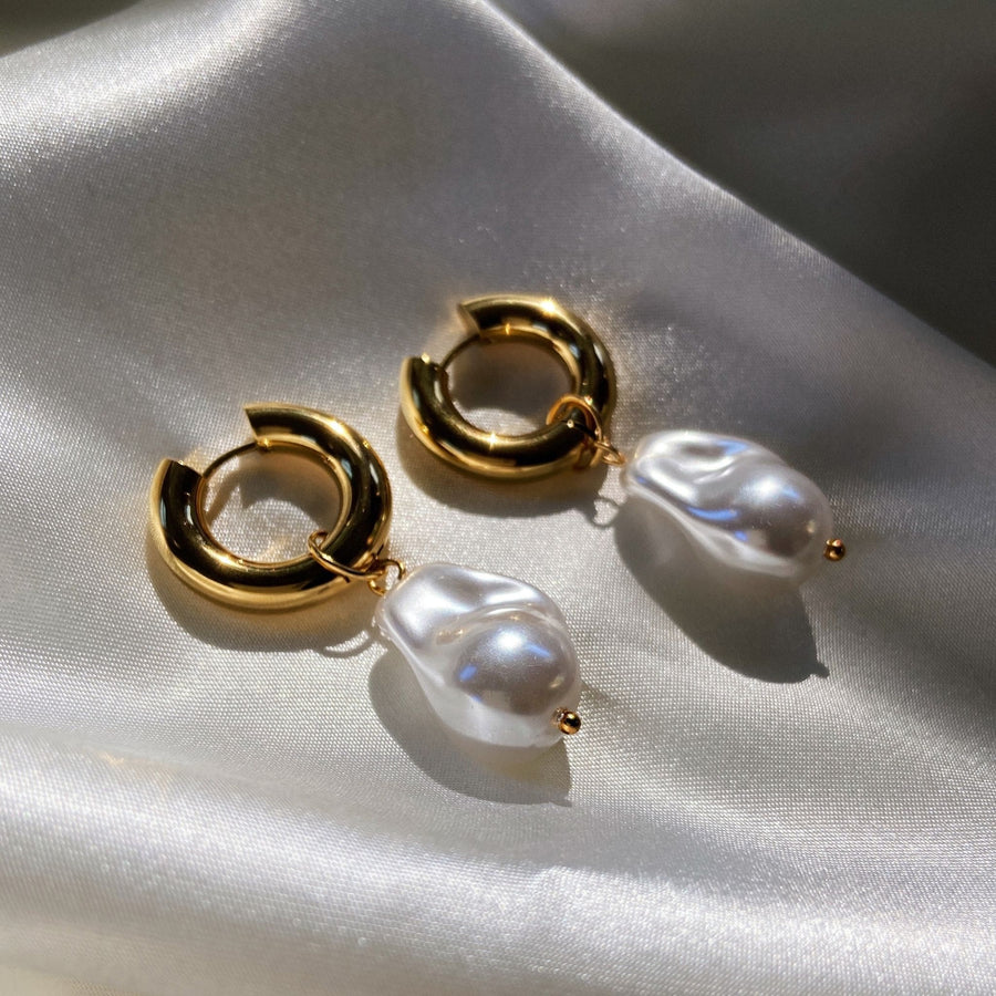 statement hoops with baroque pearl