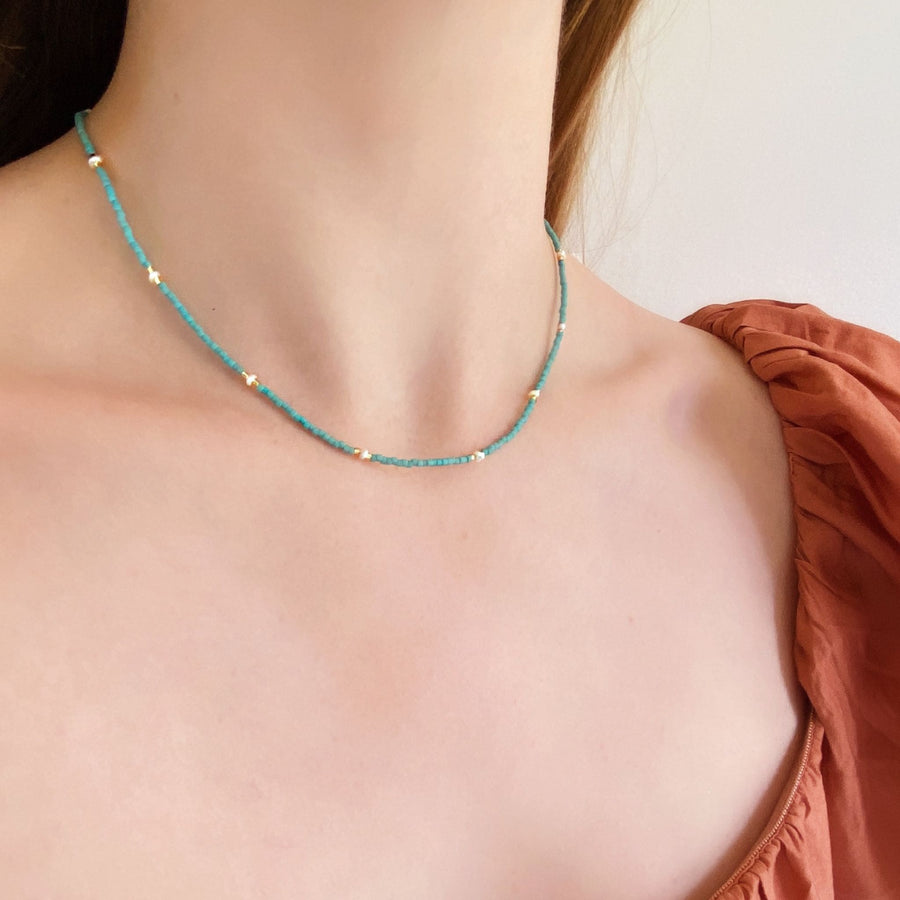 dainty turquoise beaded necklace